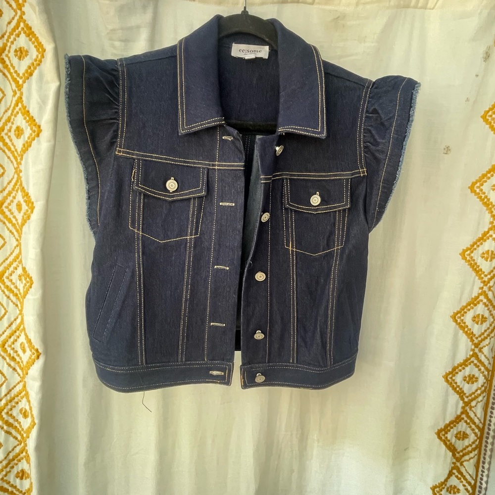eesome Dark Blue Denim Sleeveless Jacket with Contrast Stitching